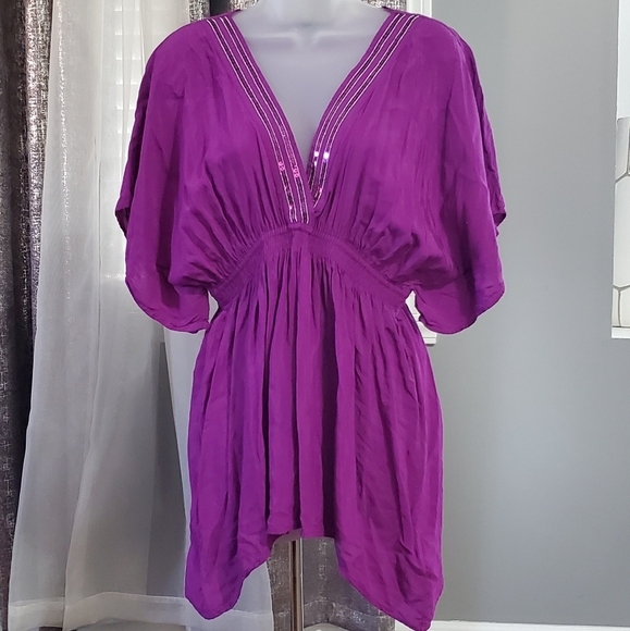 H&M Tops - H&M high low top size 12